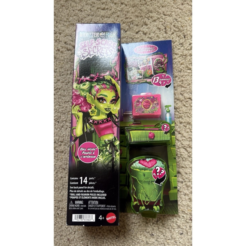 Monster High Self-Scare Secrets Venus McFlytrap Fashion Doll with 13 Accessories